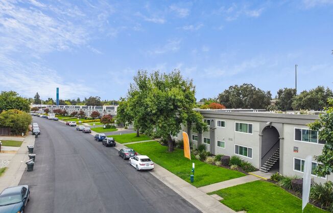 2 beds, 1 bath, 850 sqft, $1,675, Unit 9100-04