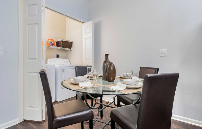 Alexander Court - 12