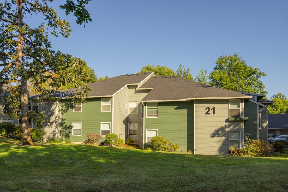Welcome to Commons at Dawson Creek 
Apartments in Hillsboro, Oregon