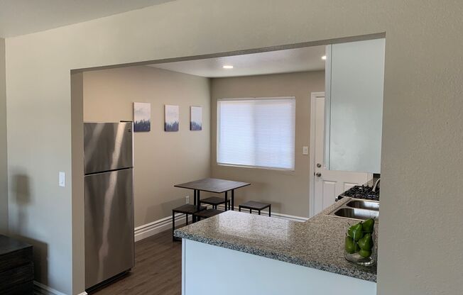 2 beds, 1 bath, $1,600