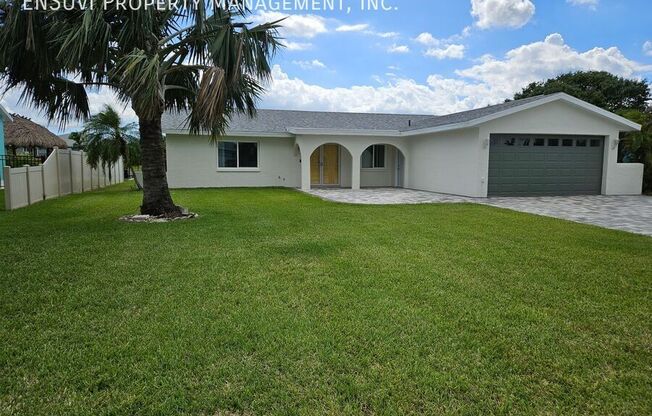 1018 SPINDLE PALM WAY