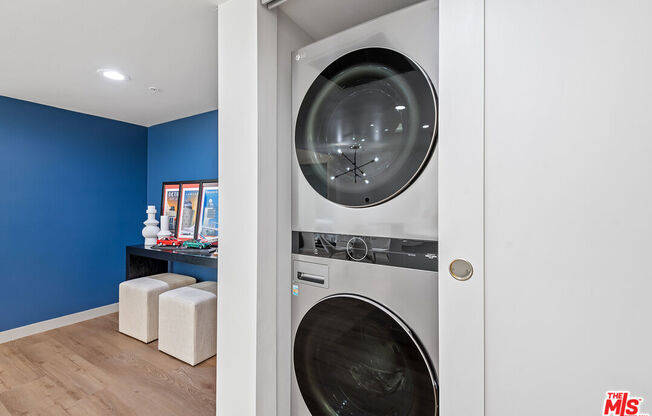 1 bed, 1 bath, 811 sqft, $4,395, Unit 1426