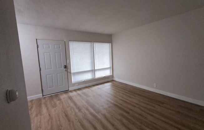 1414/1416 Oakland Rd NE (Cedar Rapids,IA)