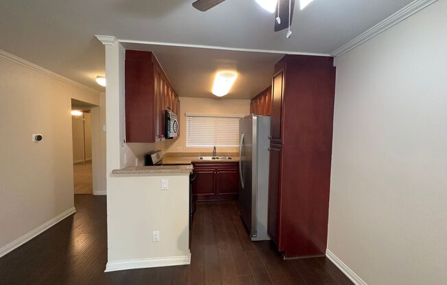 CONDO—PRIME 2 BED 2 BATH IN CENTRAL WOODLAND HILLS GATED COMMUNITY