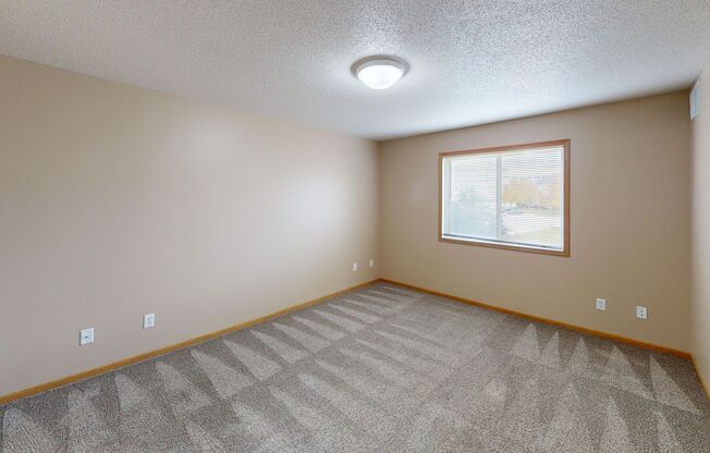 3 beds, 2 baths, 1,352 sqft, $1,595, Unit 2900-1148