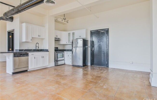 Studio, 1 bath, 790 sqft, $2,400, Unit 803