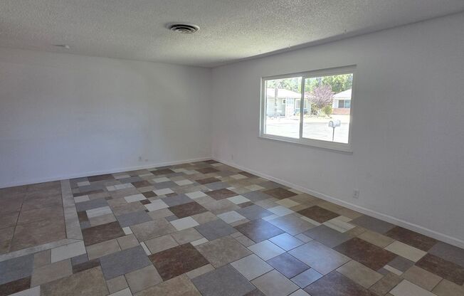 55+ Community Two Bedrooms One Bath