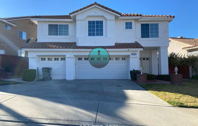 Step into luxury with this expansive 5 bedroom home!