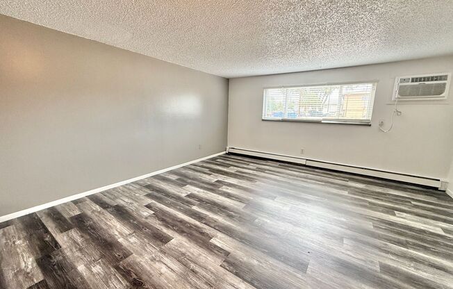 1691 MOORE AVE