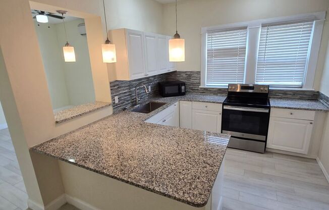 CHARMING 2 BEDROOM 1 BATH APARTMENT HOME - $500 OFF FIRST MONTH RENT!