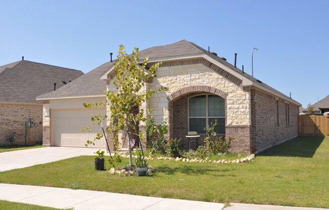 2022 4-Bedroom home in desirable Sendera Ranch!