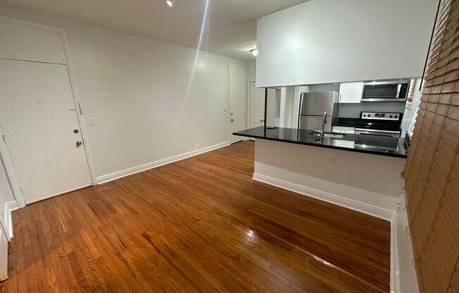 Recently renovated 2br in Coral Gables