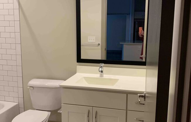 2 beds, 2 baths, 1,050 sqft, $2,055, Unit 3250-103