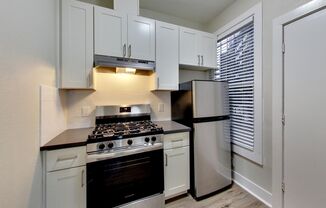 563 Webster Street/805 Hayes Street (1291rc)