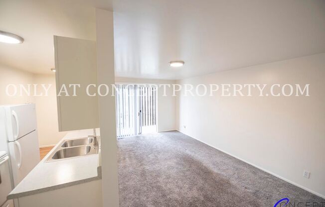 2 beds, 1 bath, 790 sqft, $1,299, Unit 02