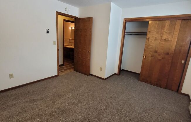 1 bed, 1 bath, 900 sqft, $675, Unit 106