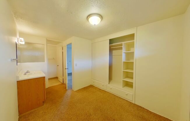 1 bed, 1 bath, $1,100, Unit 765