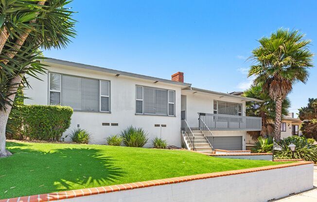 Large Home, Point Loma 4 Bed/ 3 Bath