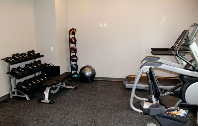 1 bed, 1 bath, 650 sqft, $1,695, Unit 7710-406