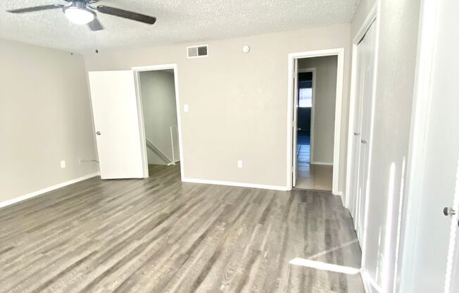 2 beds, 1.5 baths, 1,400 sqft, $1,275