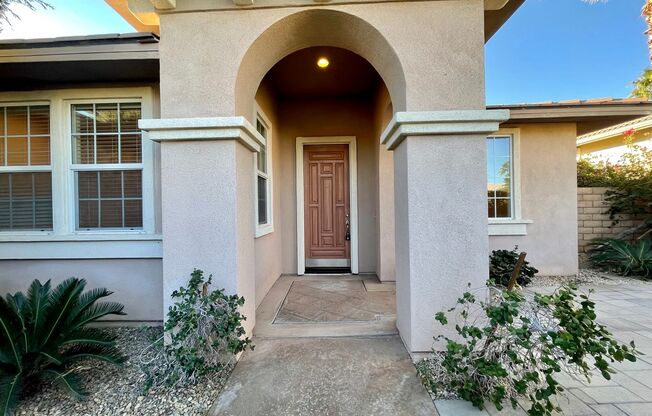 AVAILABLE NOW 3 BEDROOM 2 BATHROOM HOME IN RANCHO MIRAGE