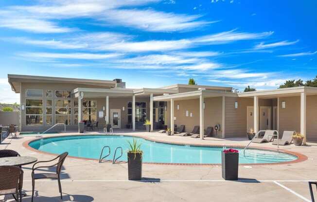 Invigorating Swimming Pool at Mosaic on the River Apartments, Richland, Washington