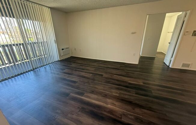1 bed, 1 bath, 716 sqft, $2,150, Unit J010