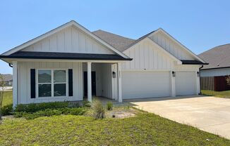 Beautiful 4 Bedroom home in Gulf Breeze!