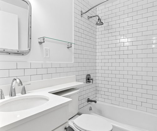 1 bed, 1 bath, $4,300, Unit 27K