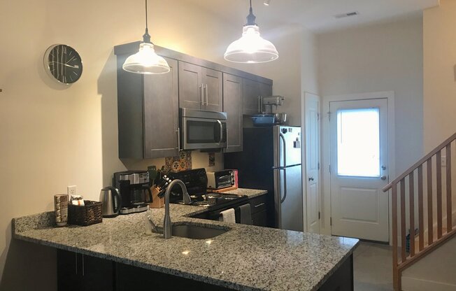 1 bed, 1 bath, 740 sqft, $1,435, Unit 1300-3