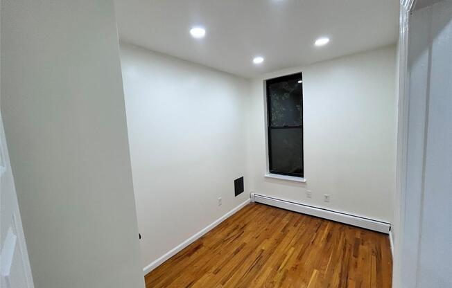2 beds, 1 bath, 800 sqft, $3,475, Unit 2