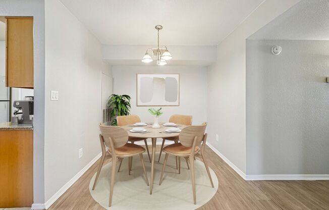 3 beds, 2 baths, 1,140 sqft, $1,649, Unit 2050