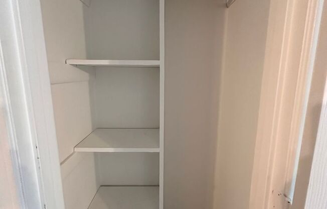 2 beds, 1 bath, 750 sqft, $1,235, Unit South - 130s
