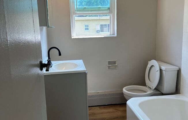 1 bed, 1 bath, 600 sqft, $1,040, Unit 308-1