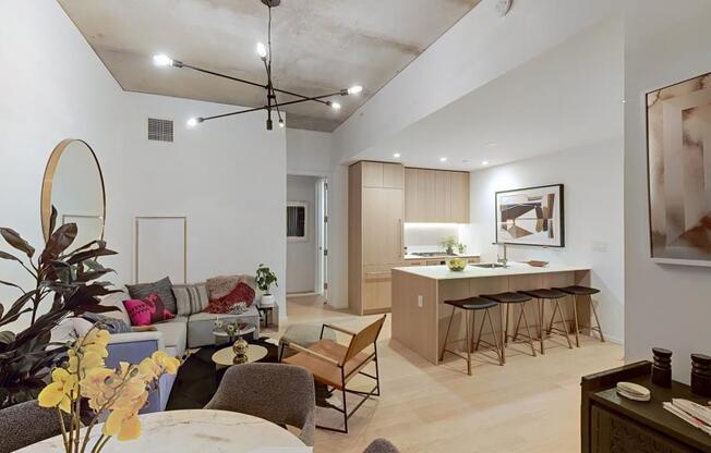 3 beds, 2 baths, 1,216 sqft, $10,000, Unit 9T