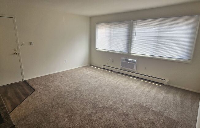 1 bed, 1 bath, 675 sqft, $890, Unit 20304