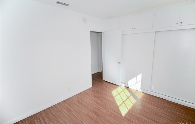 2 beds, 1 bath, 800 sqft, $1,395, Unit 12