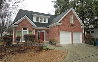1360 EASTGATE CT SE