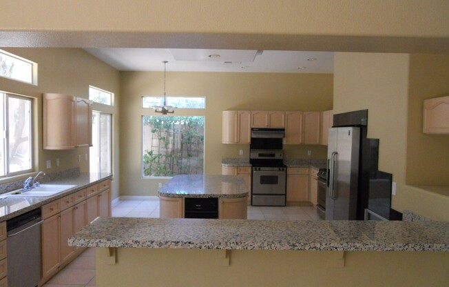 5 BDR/ 4.5 BTH, Triple Master Home including pool & spa!