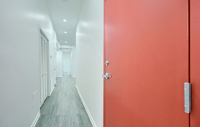 131 E North Ave
