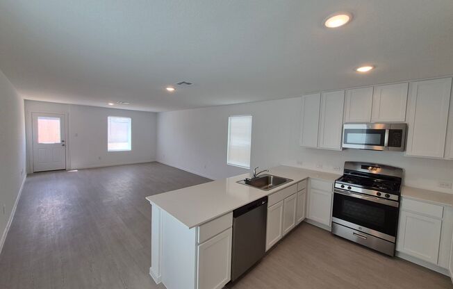 In Lennar Grace Gardens Subdivision- Brand-New 4-Bedroom Home for Rent