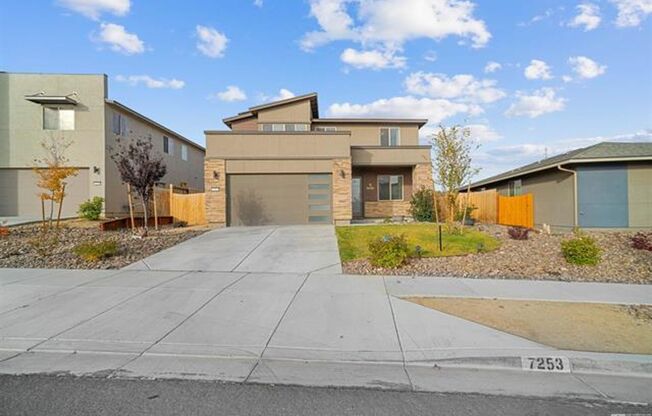 Modern Beauty in Lemmon Valley... MUST SEE!