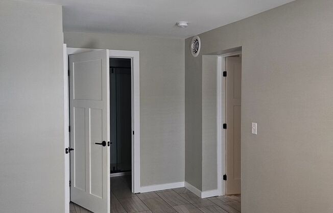 3 beds, 2 baths, 1,288 sqft, $1,600, Unit Neptune 101