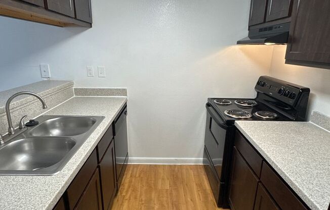 2 beds, 2 baths, 1,003 sqft, $1,120, Unit 3004