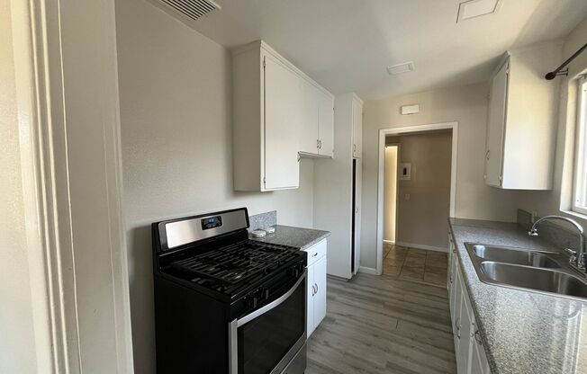 2 beds, 1 bath, $2,590, Unit 13408