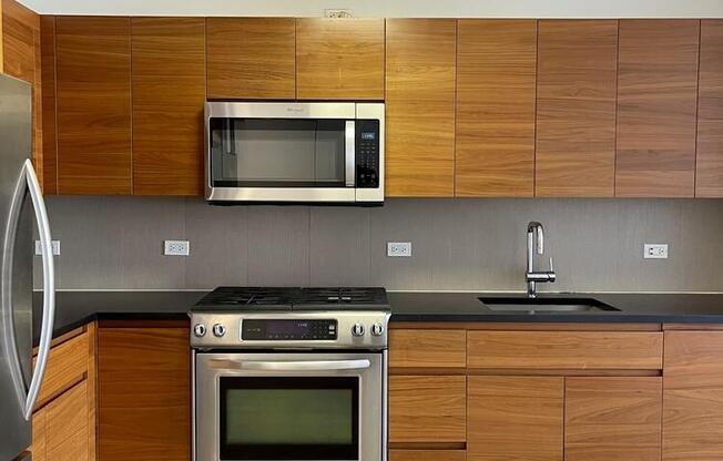 1 bed, 1 bath, $4,577, Unit 1212