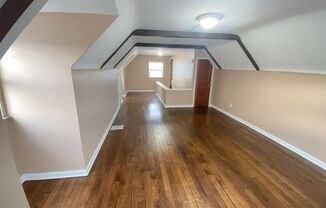 3 beds, 1 bath, $1,075