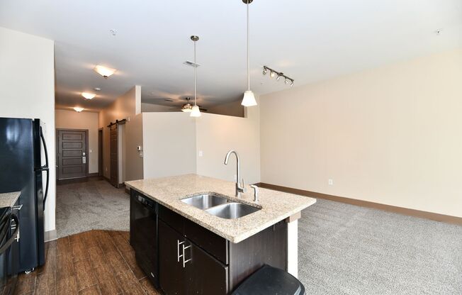 1 bed, 1 bath, 890 sqft, $1,399, Unit 881-405