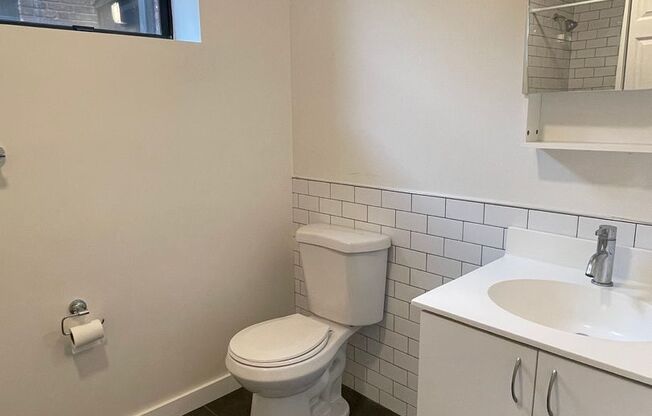 2 beds, 2 baths, 7 sqft, $1,995, Unit 2D