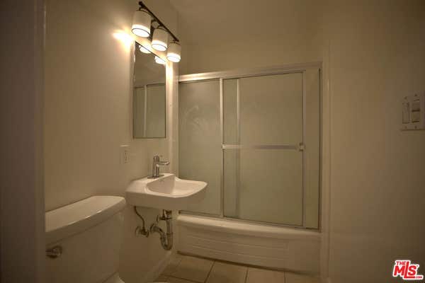 1233 Barry Ave Apt 202